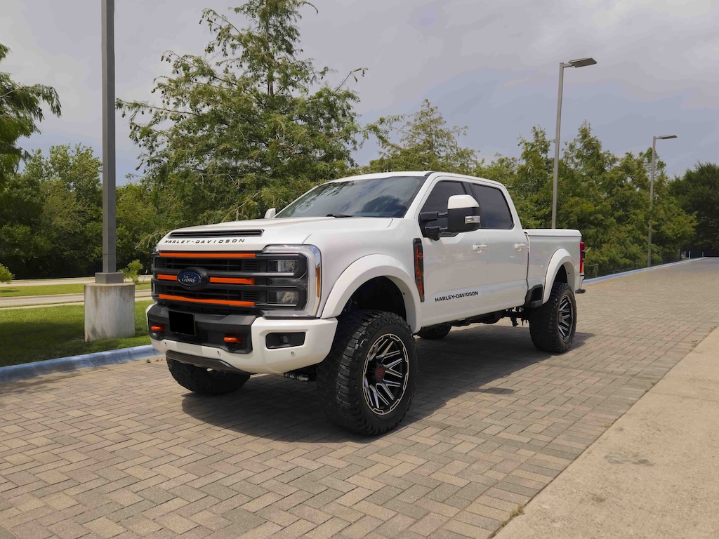 Used 2023 Ford Super Duty F-250 SRW LARIAT Pickup