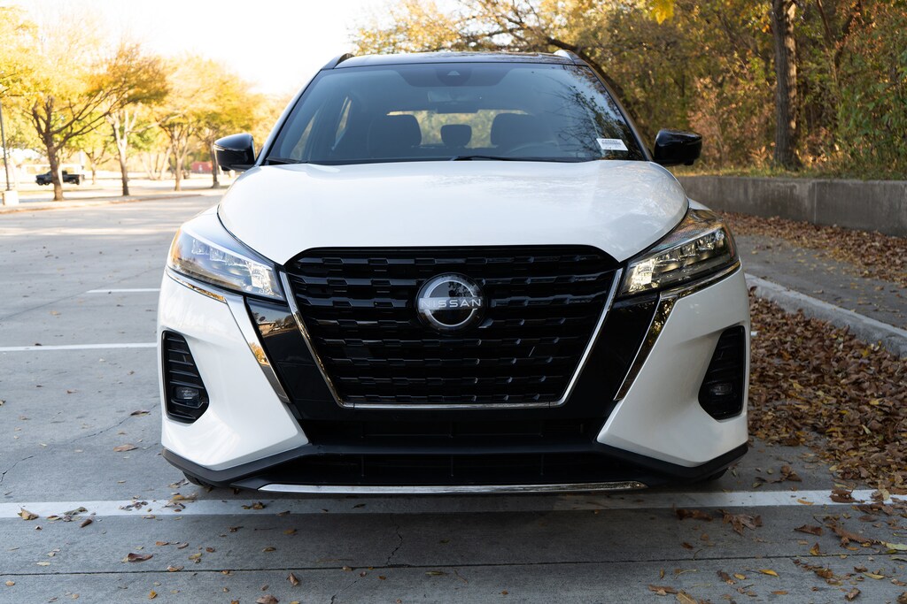 Used 2022 Nissan Kicks SR SUV