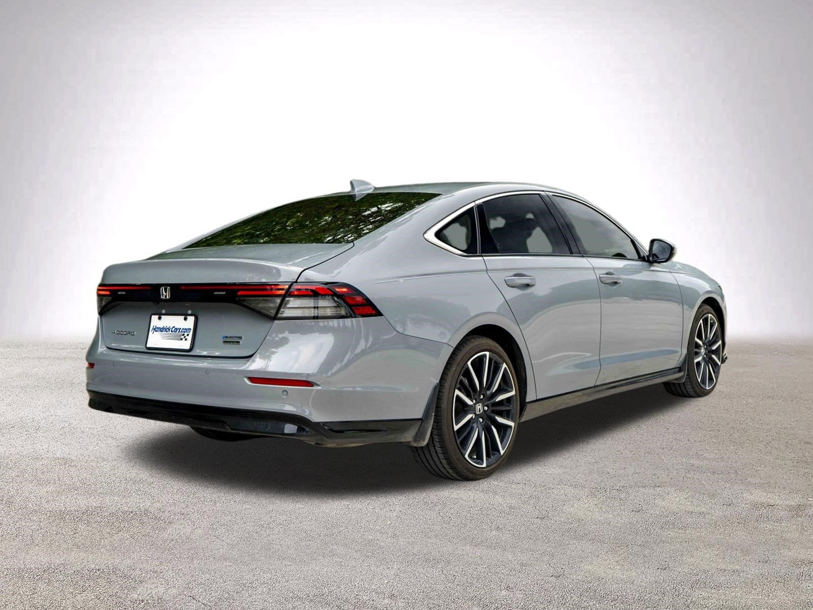 2025 Honda Accord Hybrid Touring photo 3