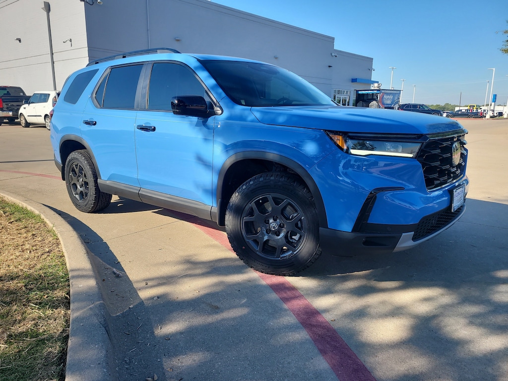 New 2025 Honda Pilot TrailSport SUV