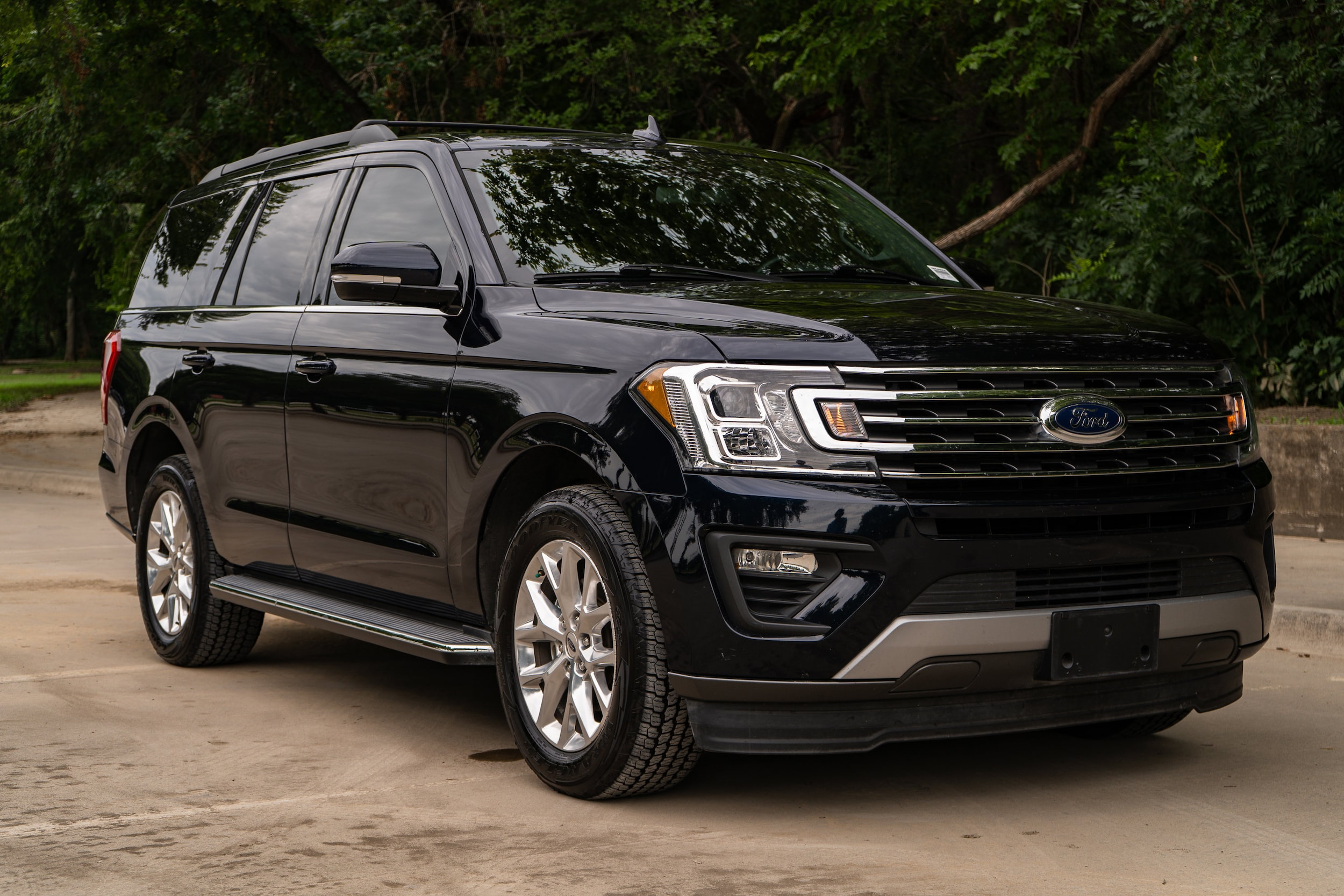 Used 2021 Ford Expedition XLT with VIN 1FMJU1HT0MEA64749 for sale in Mckinney, TX