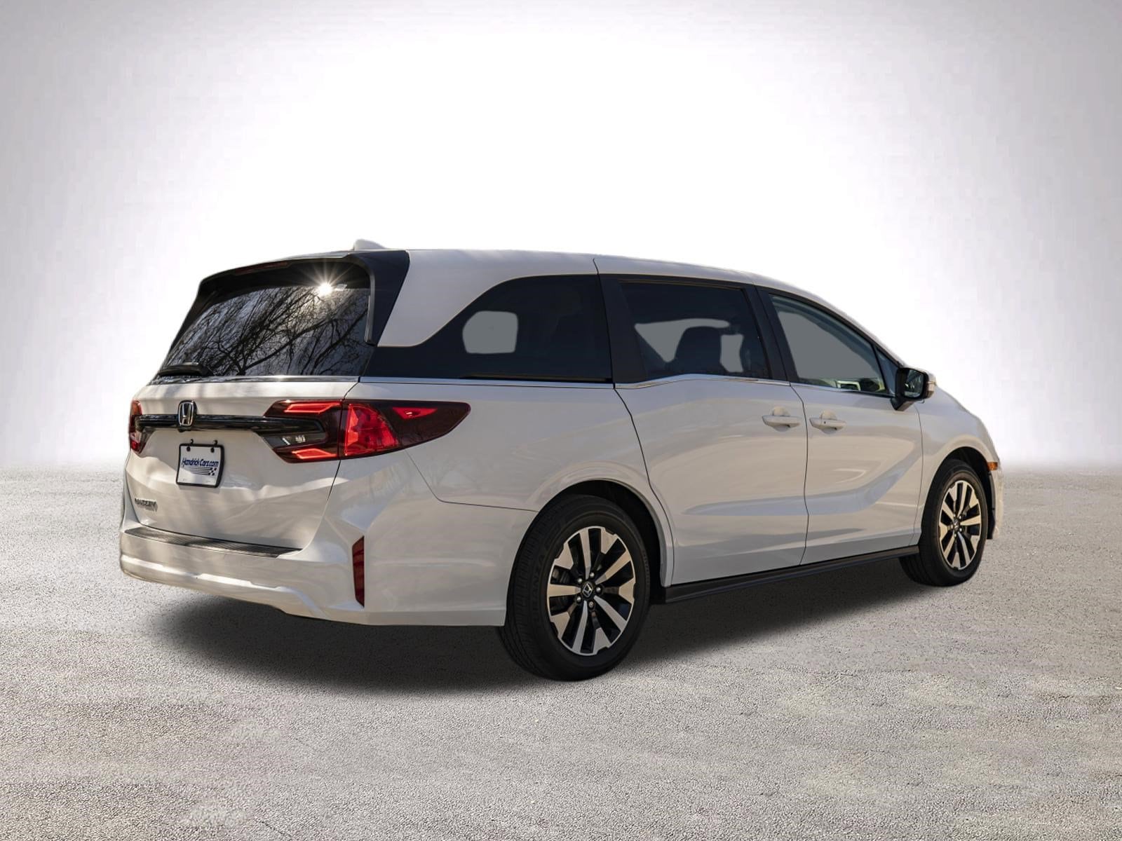 2025 Honda Odyssey EX-L photo 3