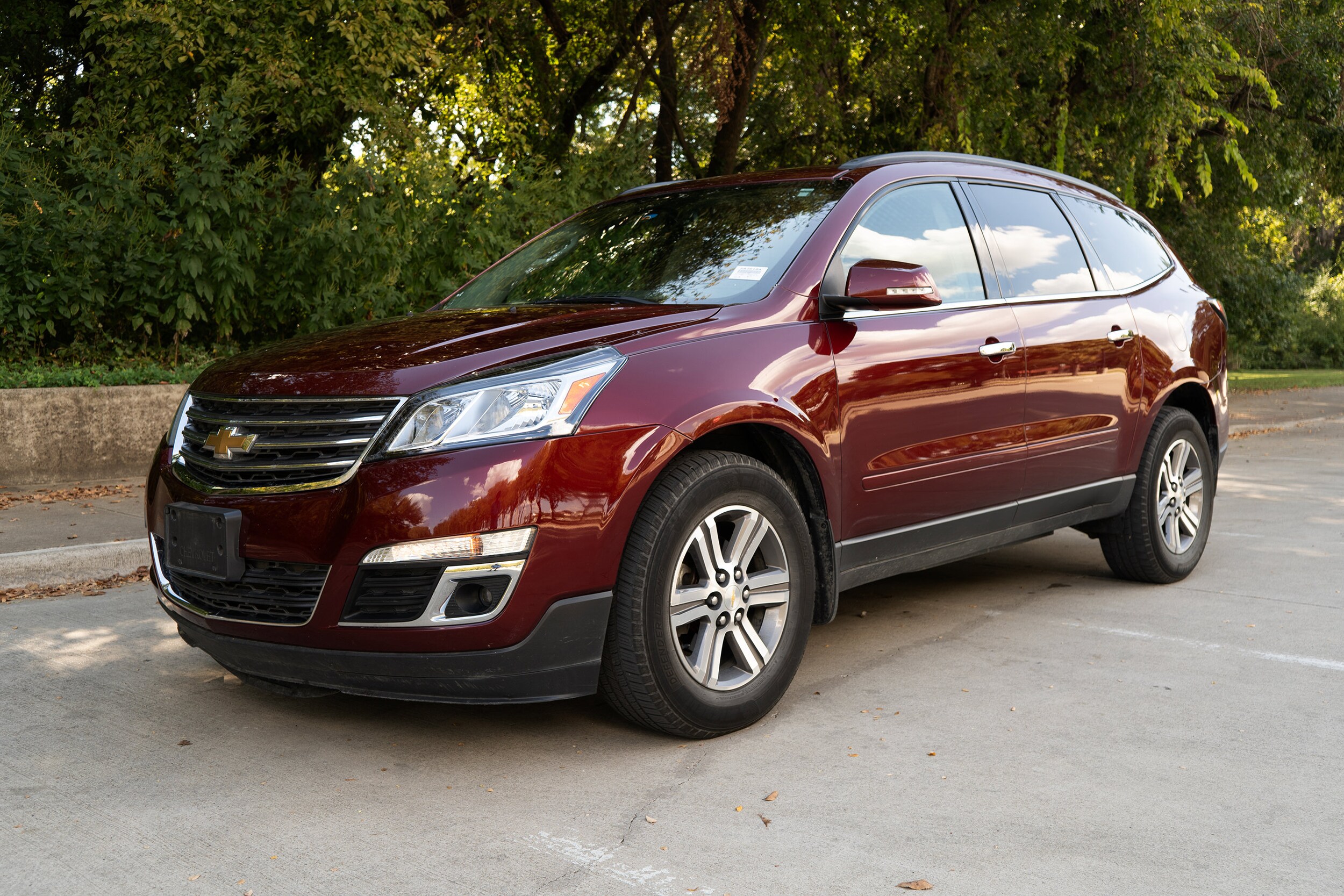 2016 Chevrolet Traverse 2LT photo 3