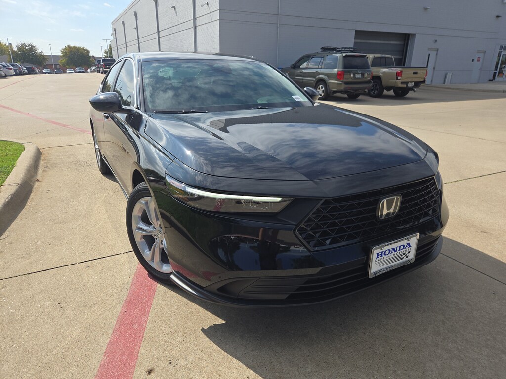 New 2025 Honda Accord LX Sedan