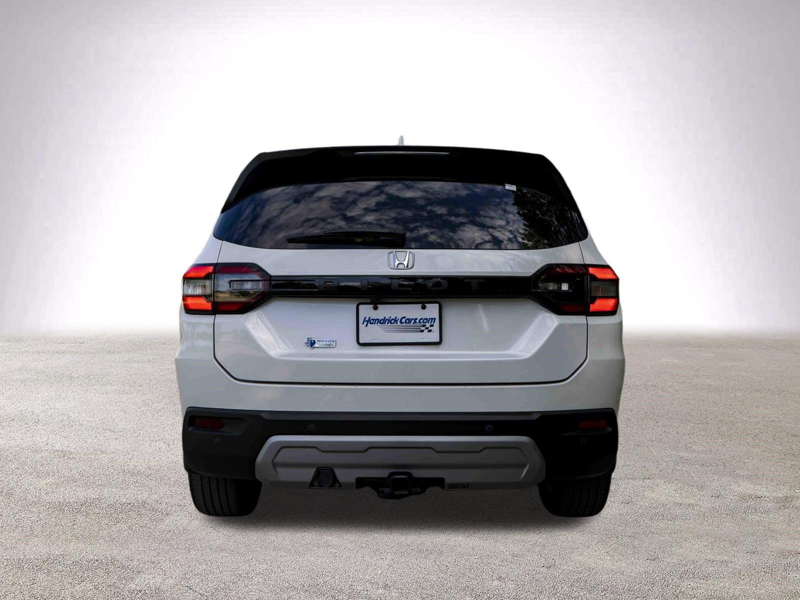 2023 Honda Pilot EX-L 8 Passenger photo 6