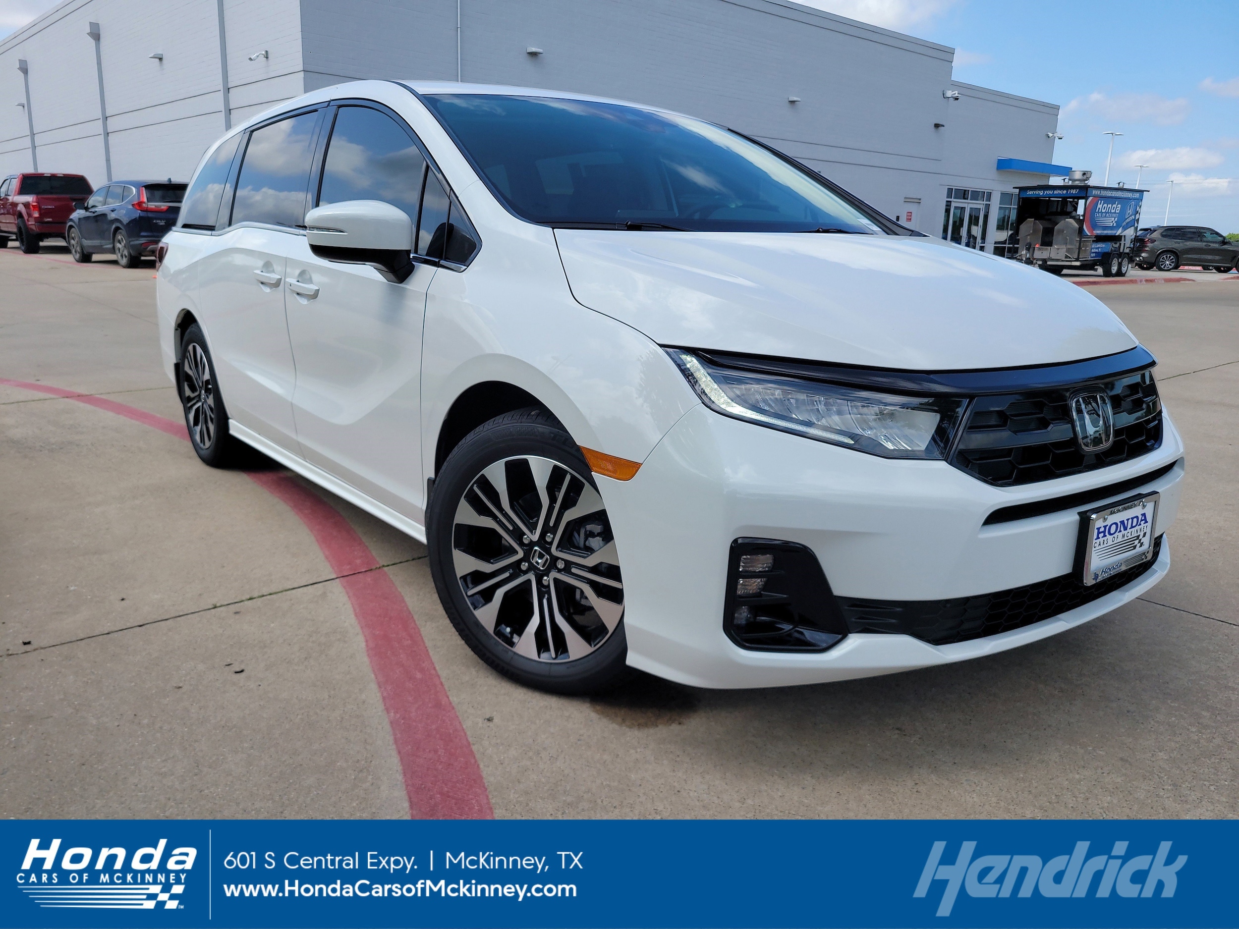 2026 Honda Odyssey Elite's photo