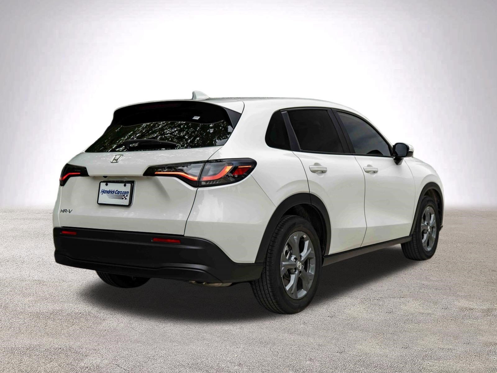 2026 Honda HR-V LX photo 3
