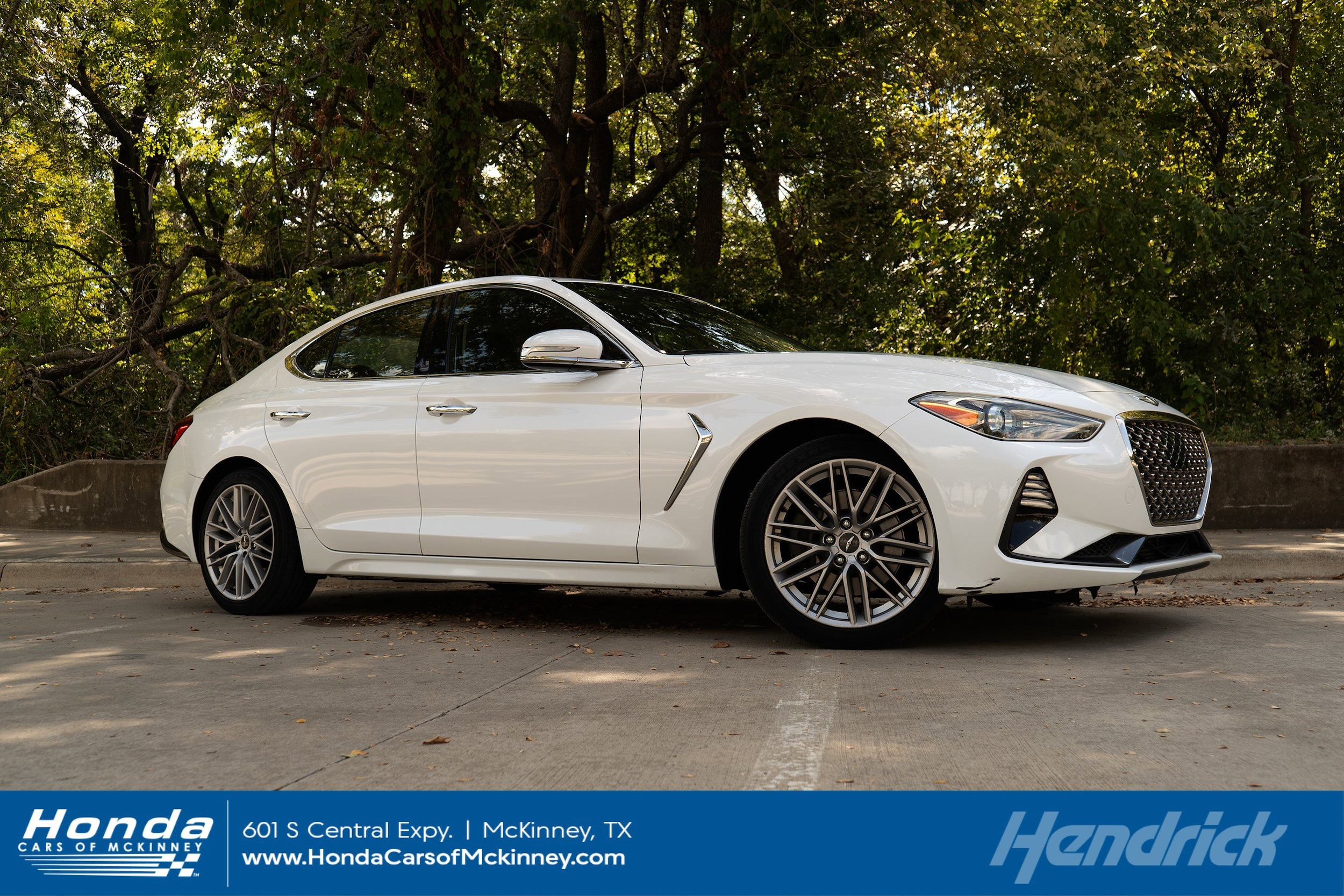 2021 GENESIS G70 Standard's photo