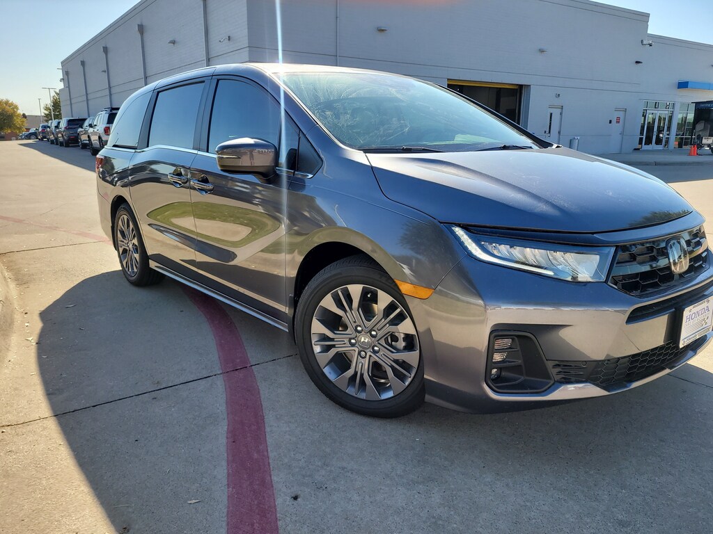 New 2026 Honda Odyssey Touring Minivan