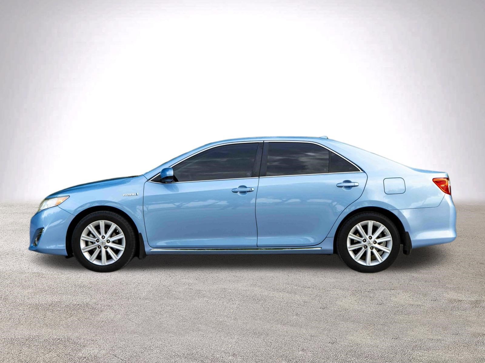 2012 Toyota Camry Hybrid XLE photo 4