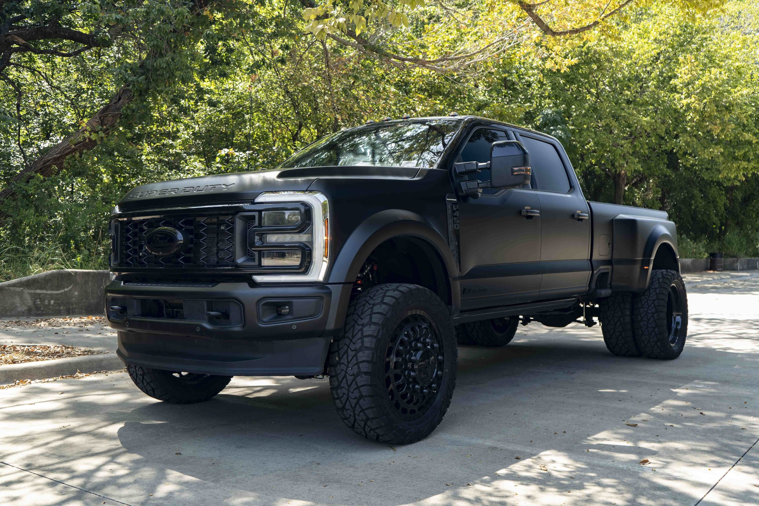 2025 Ford Super Duty F-450 DRW Platinum