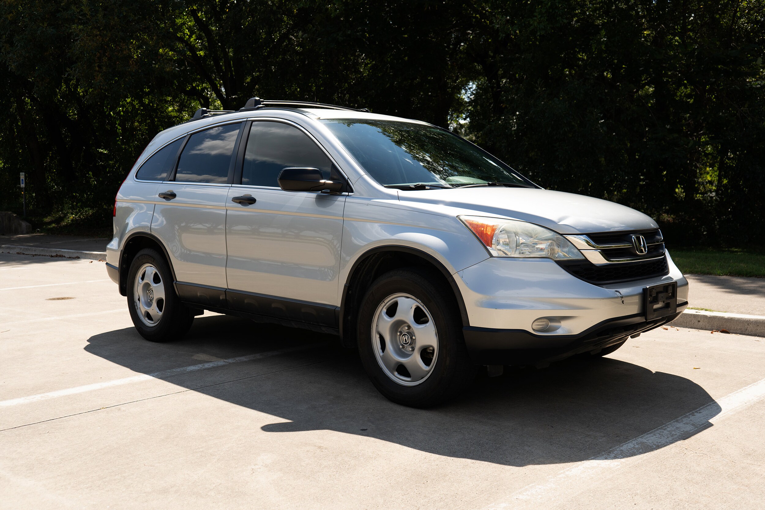 2010 Honda CR-V LX photo 2