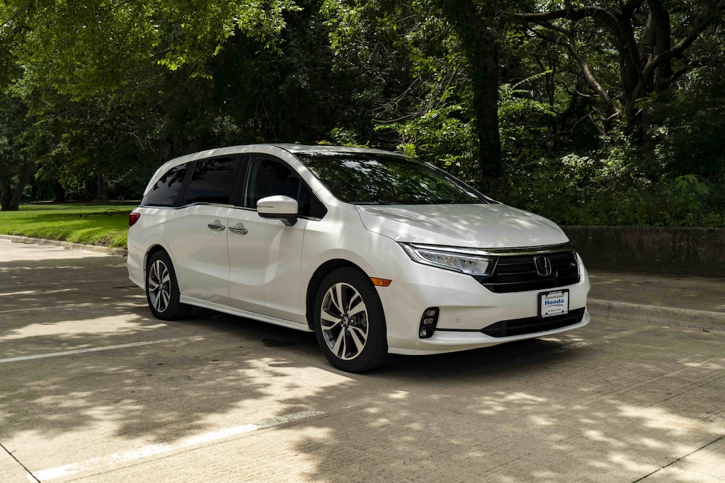 Certified 2023 Honda Odyssey Touring Minivan