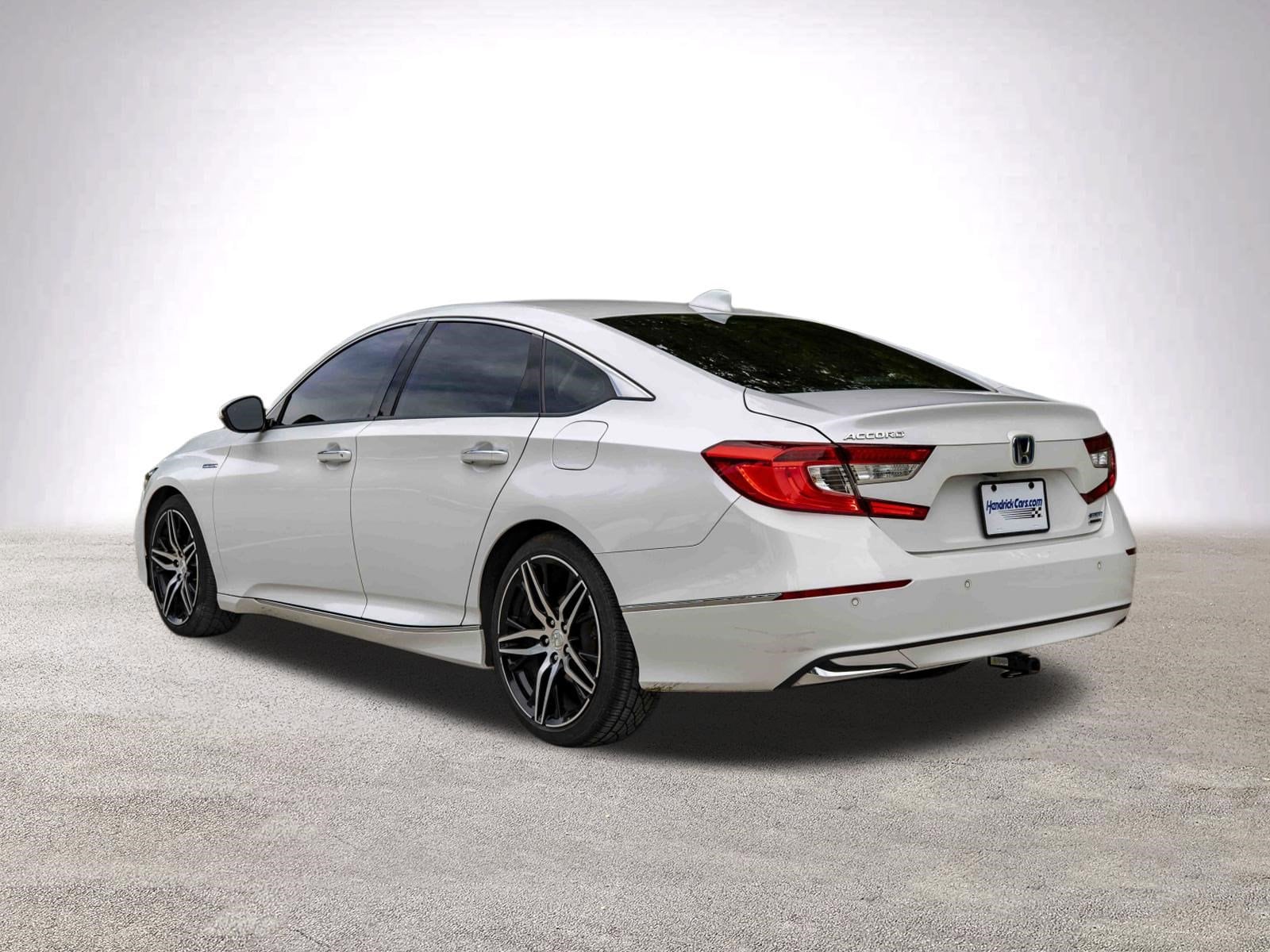 2022 Honda Accord Hybrid Touring photo 5