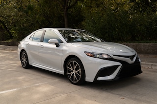 2024 Toyota Camry SE Sedan