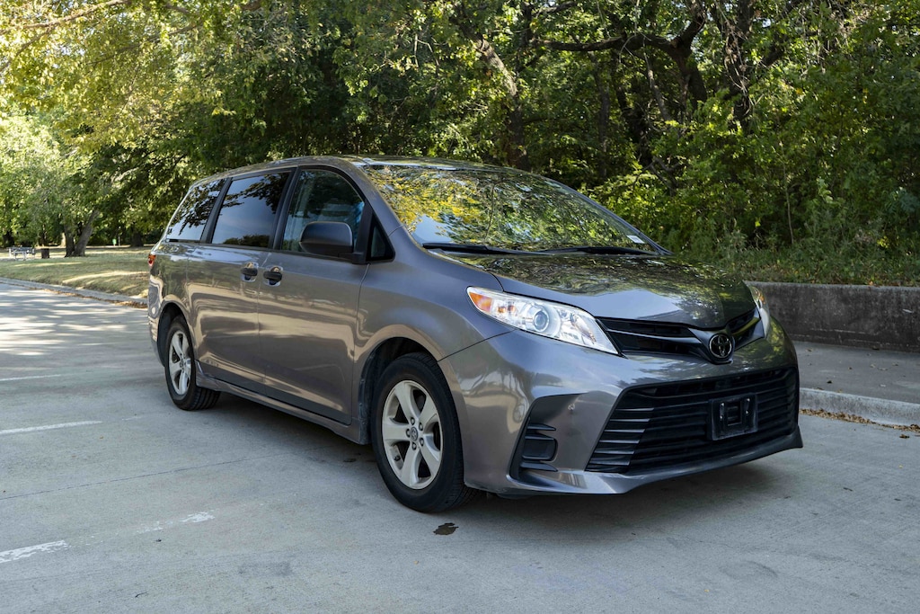 Used 2019 Toyota Sienna L Minivan