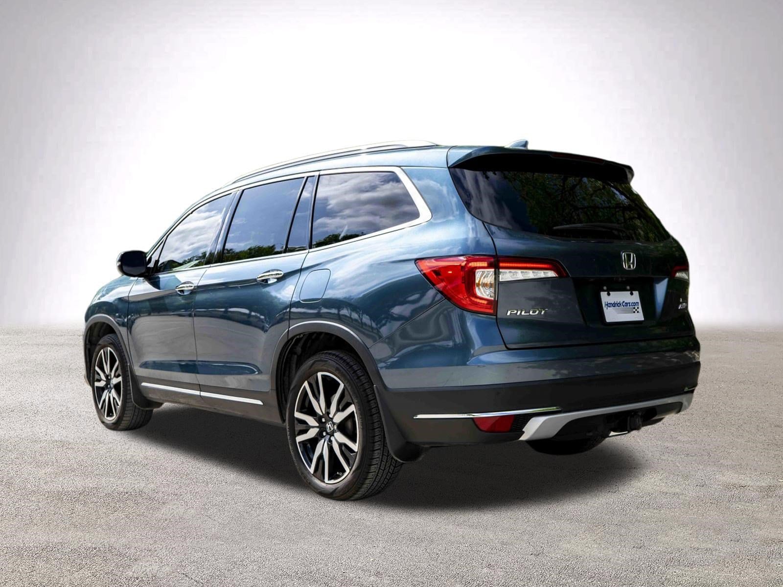 2019 Honda Pilot Touring 7-Passenger photo 5