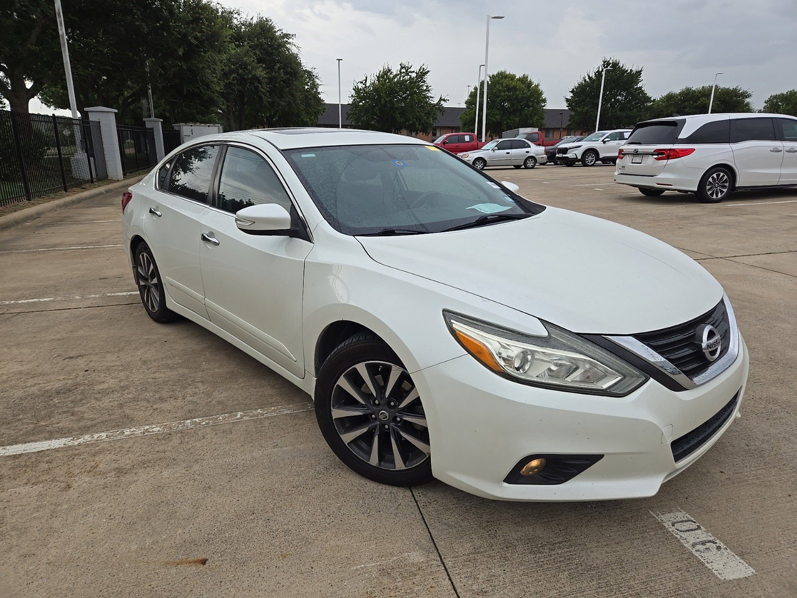 Used 2016 Nissan Altima SL with VIN 1N4AL3AP3GC133214 for sale in Mckinney, TX