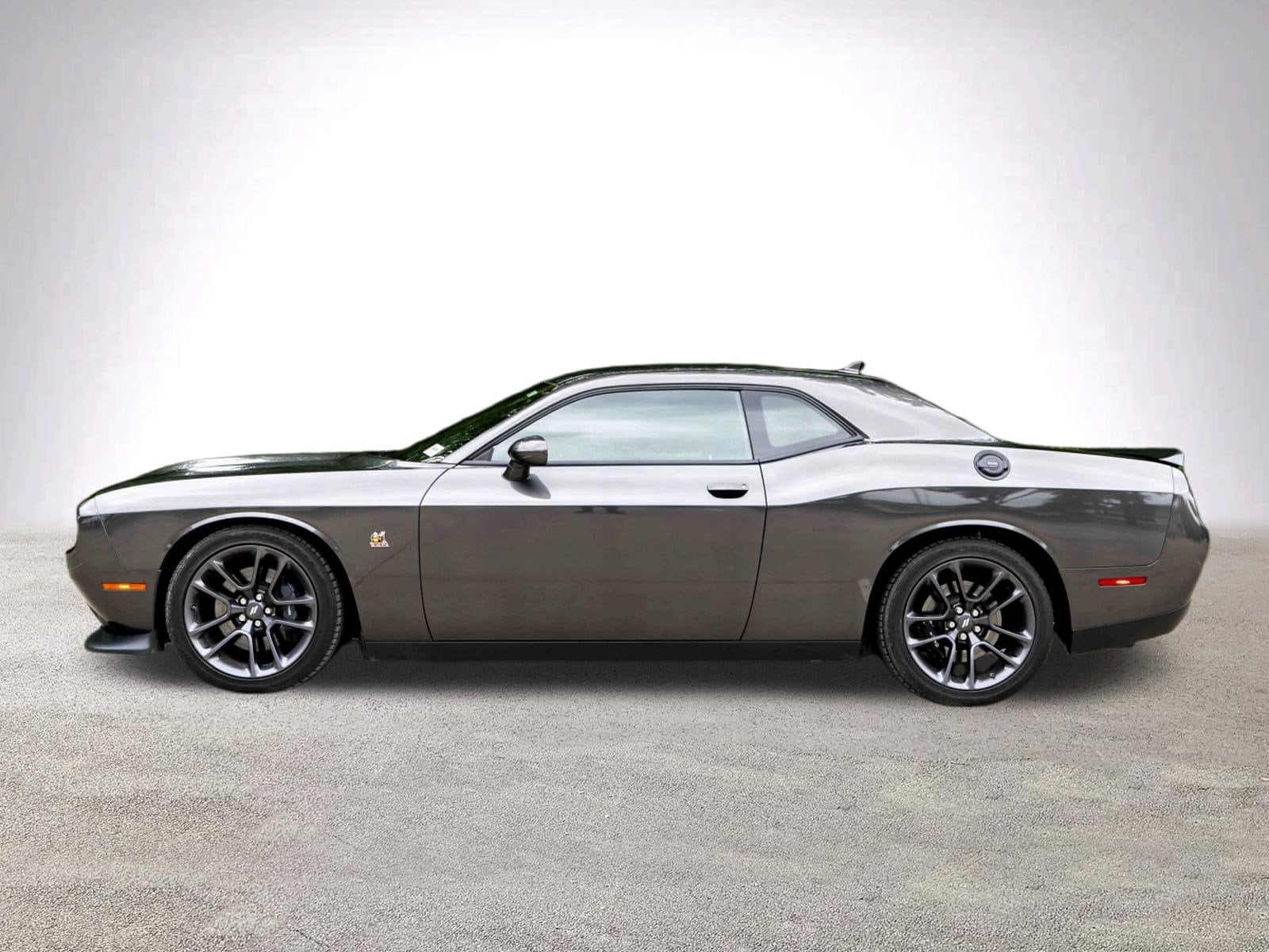 2023 Dodge Challenger R/T Scat Pack photo 4