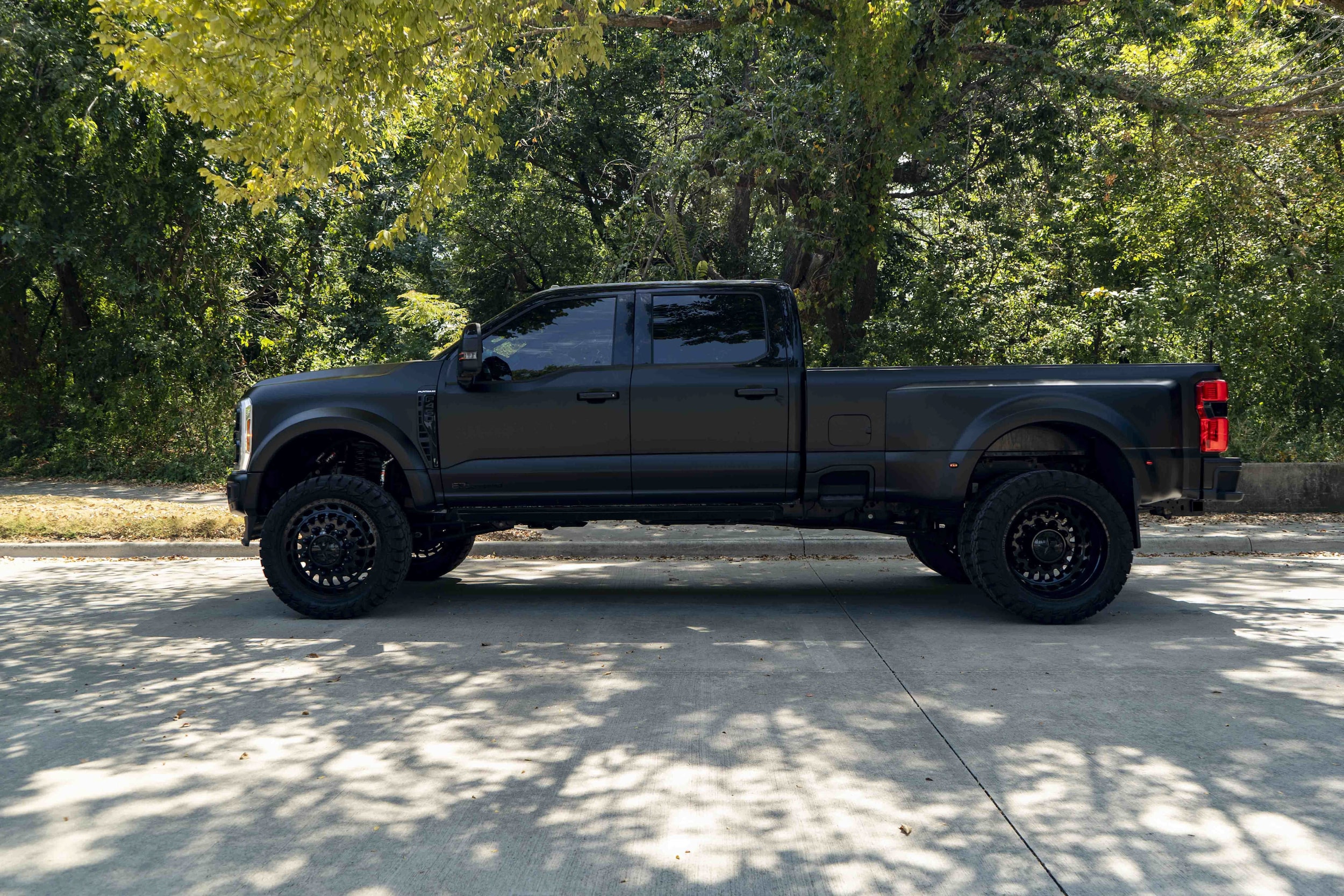 2025 Ford Super Duty F-450 DRW Platinum