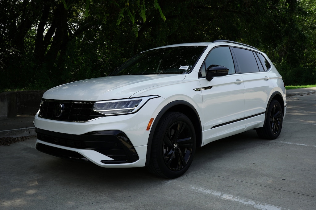 Used 2024 Volkswagen Tiguan SE R-Line Black SUV