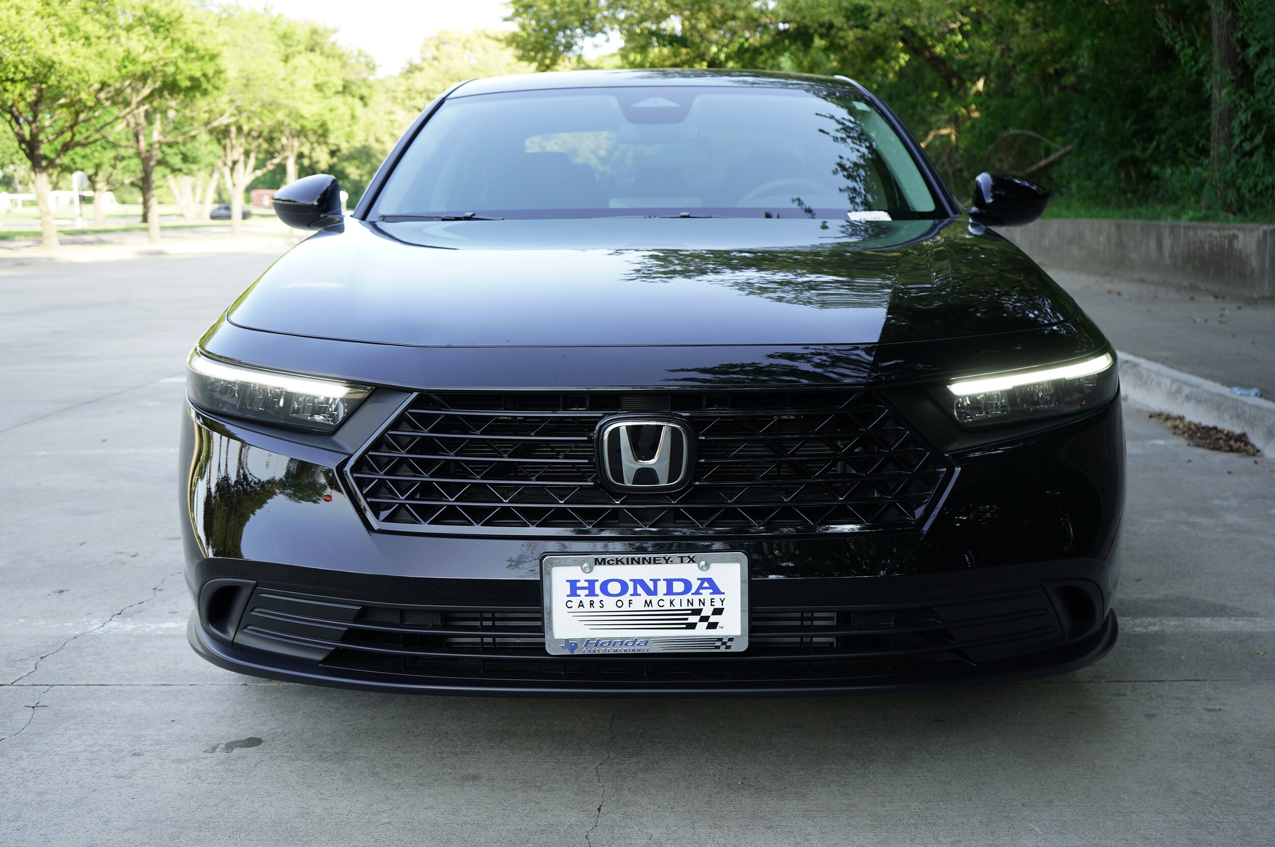2025 Honda Accord LX photo 3