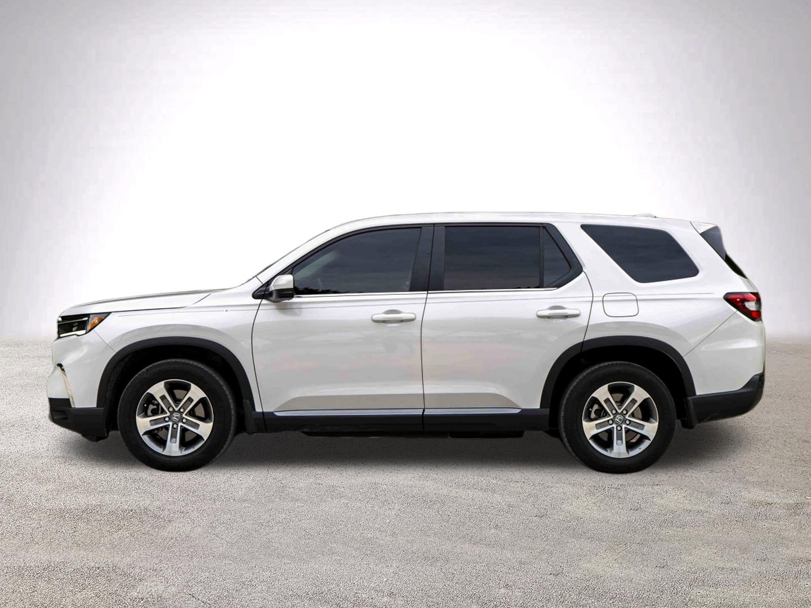 2023 Honda Pilot EX-L 8 Passenger photo 4