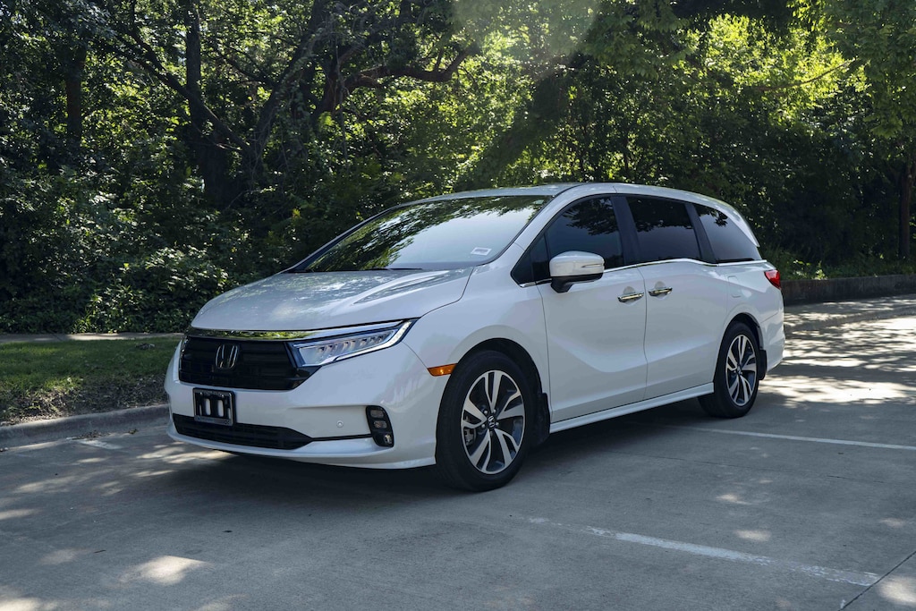 Certified 2024 Honda Odyssey Touring Minivan