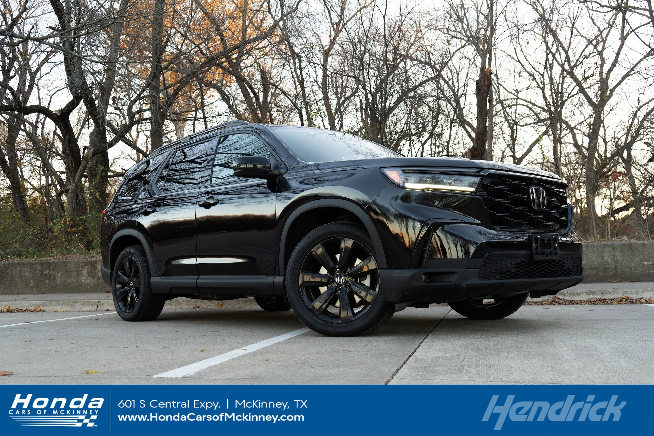 2025 Honda Pilot Black Edition's photo