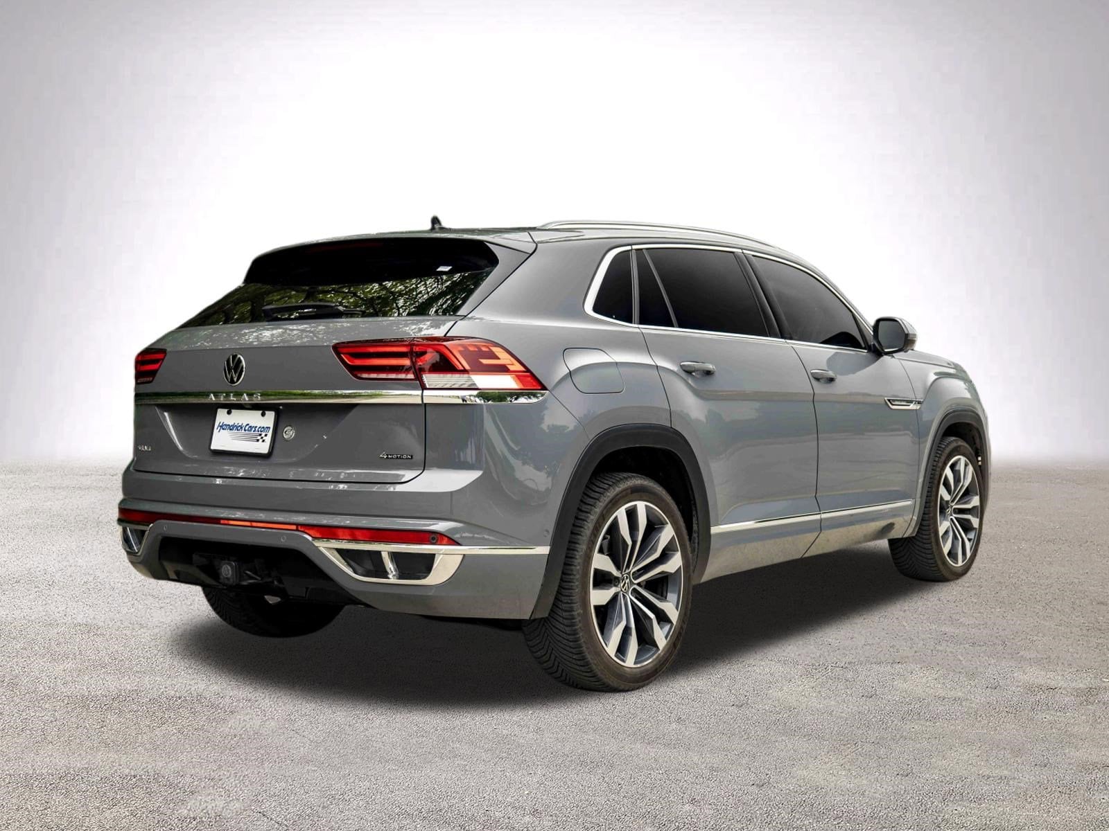 2023 Volkswagen Atlas Cross Sport 3.6L V6 SEL Premium R-Line photo 3