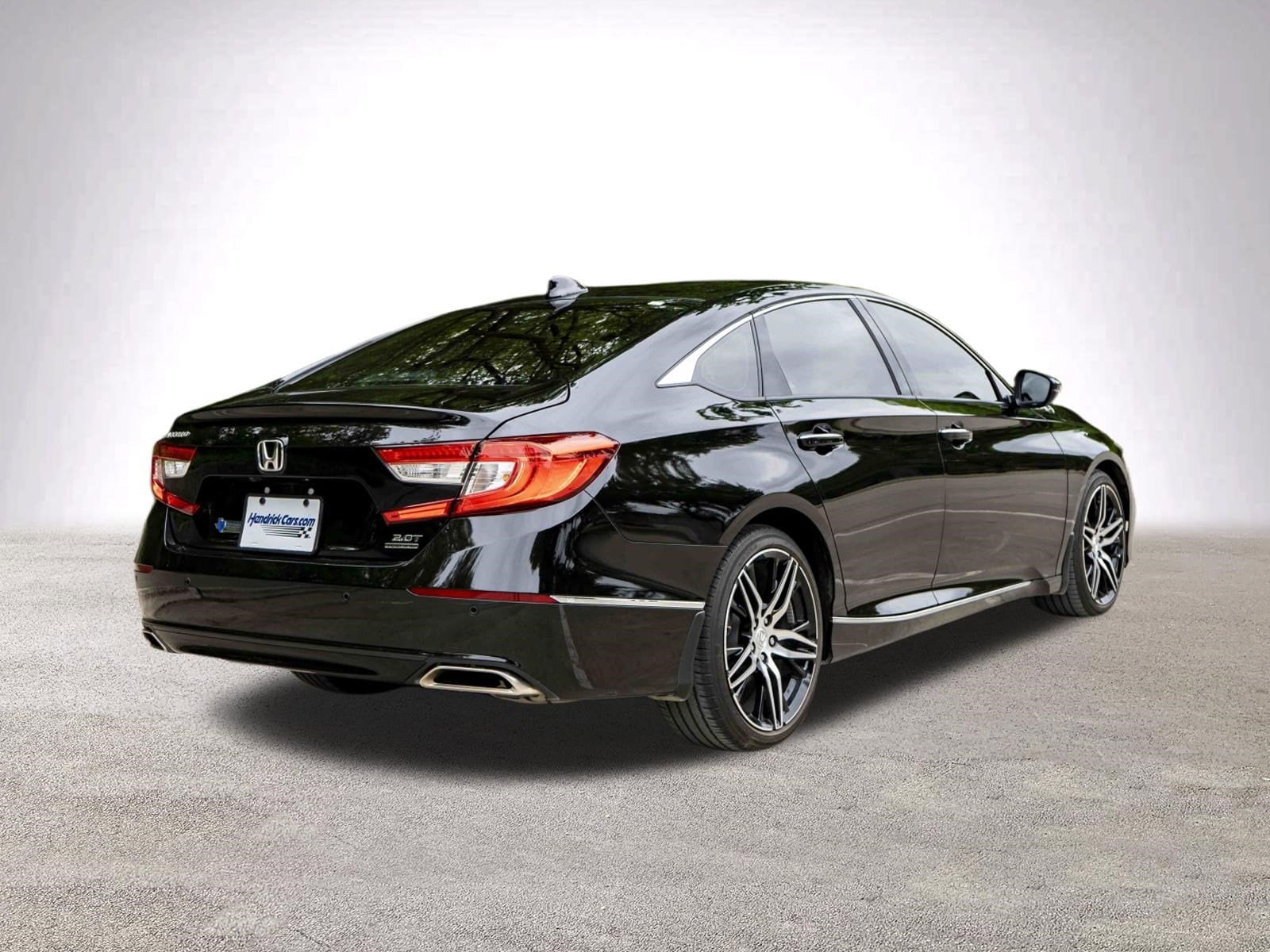 2021 Honda Accord Touring photo 3