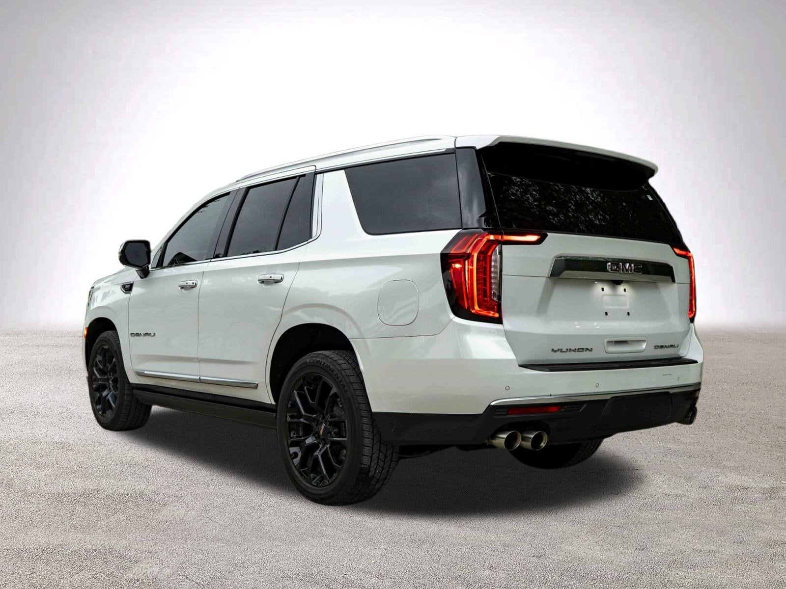 2023 GMC Yukon Denali photo 5