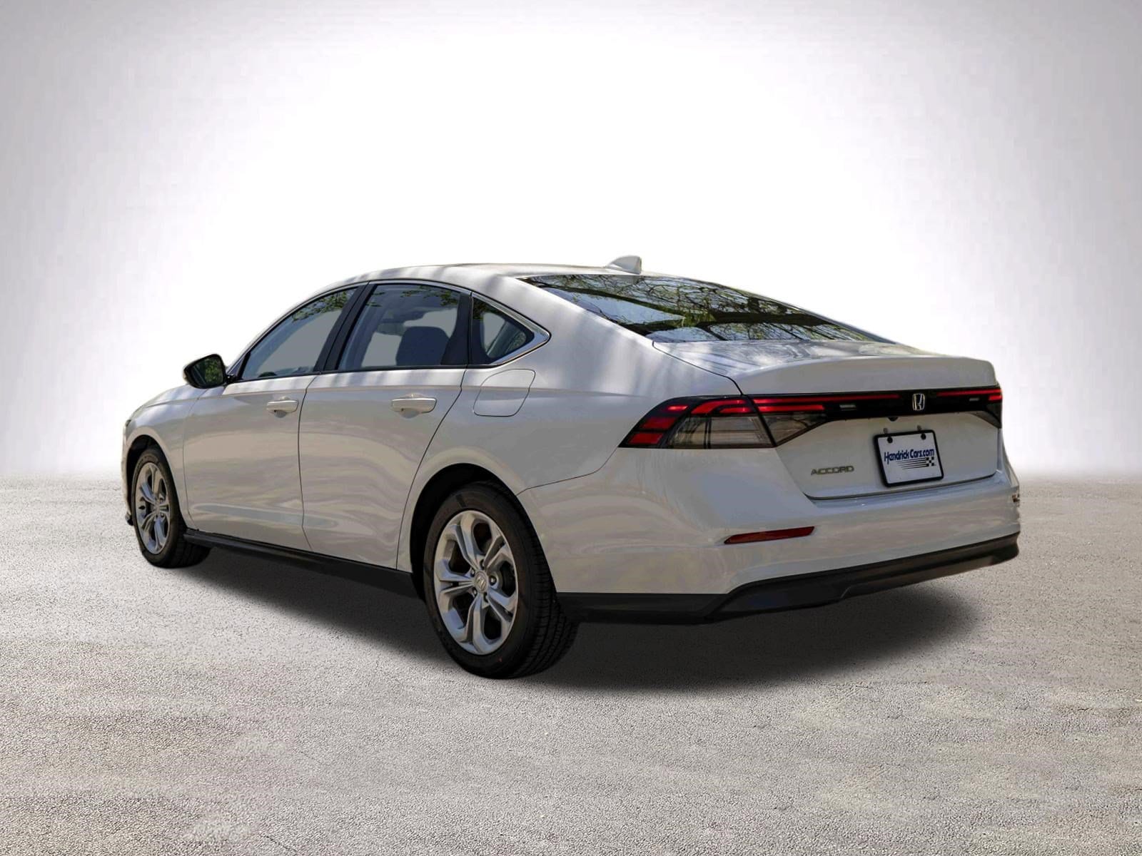 2023 Honda Accord LX photo 5