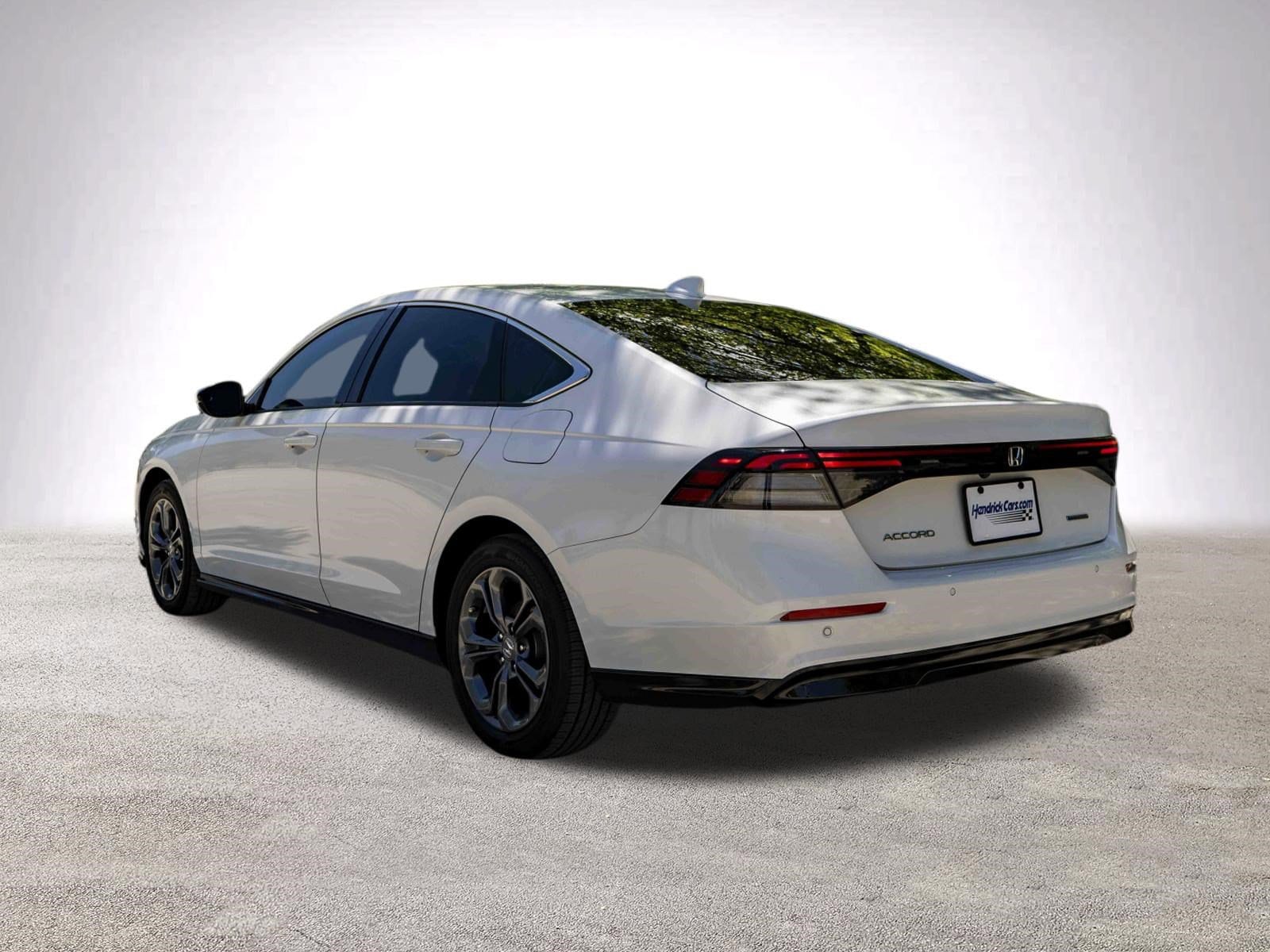 2025 Honda Accord Hybrid EX-L photo 5