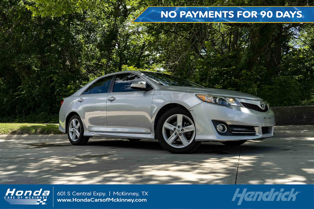 Used 2013 Toyota Camry SE Sedan