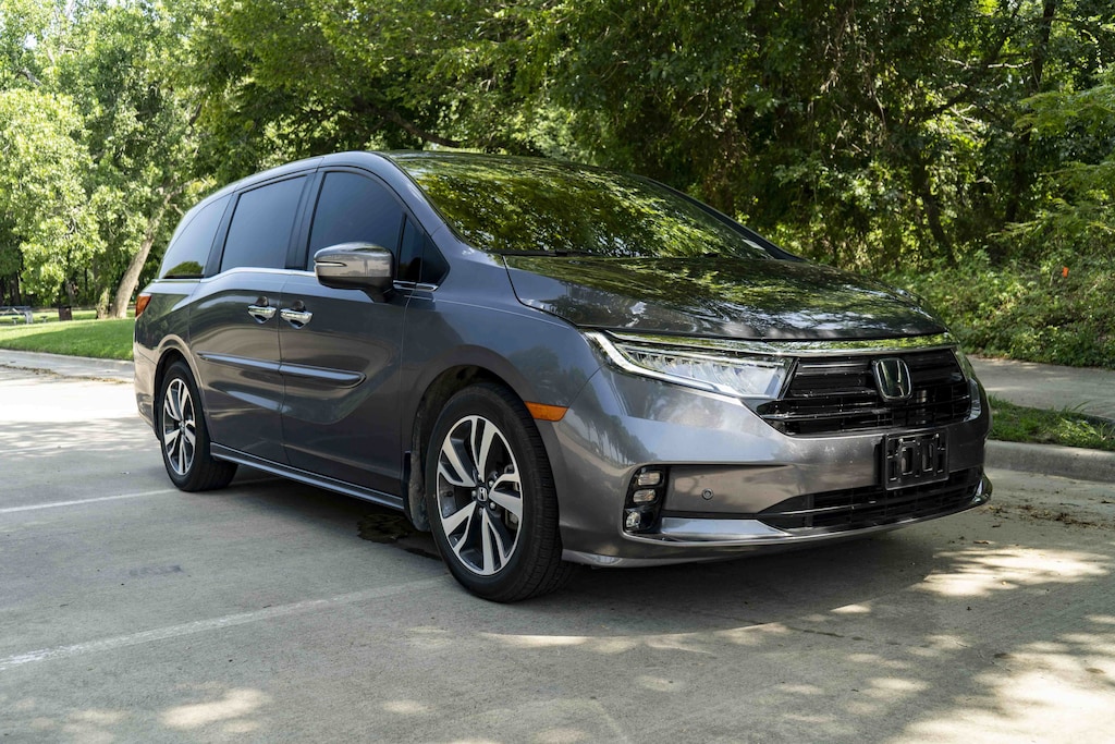 Certified 2023 Honda Odyssey Touring Minivan