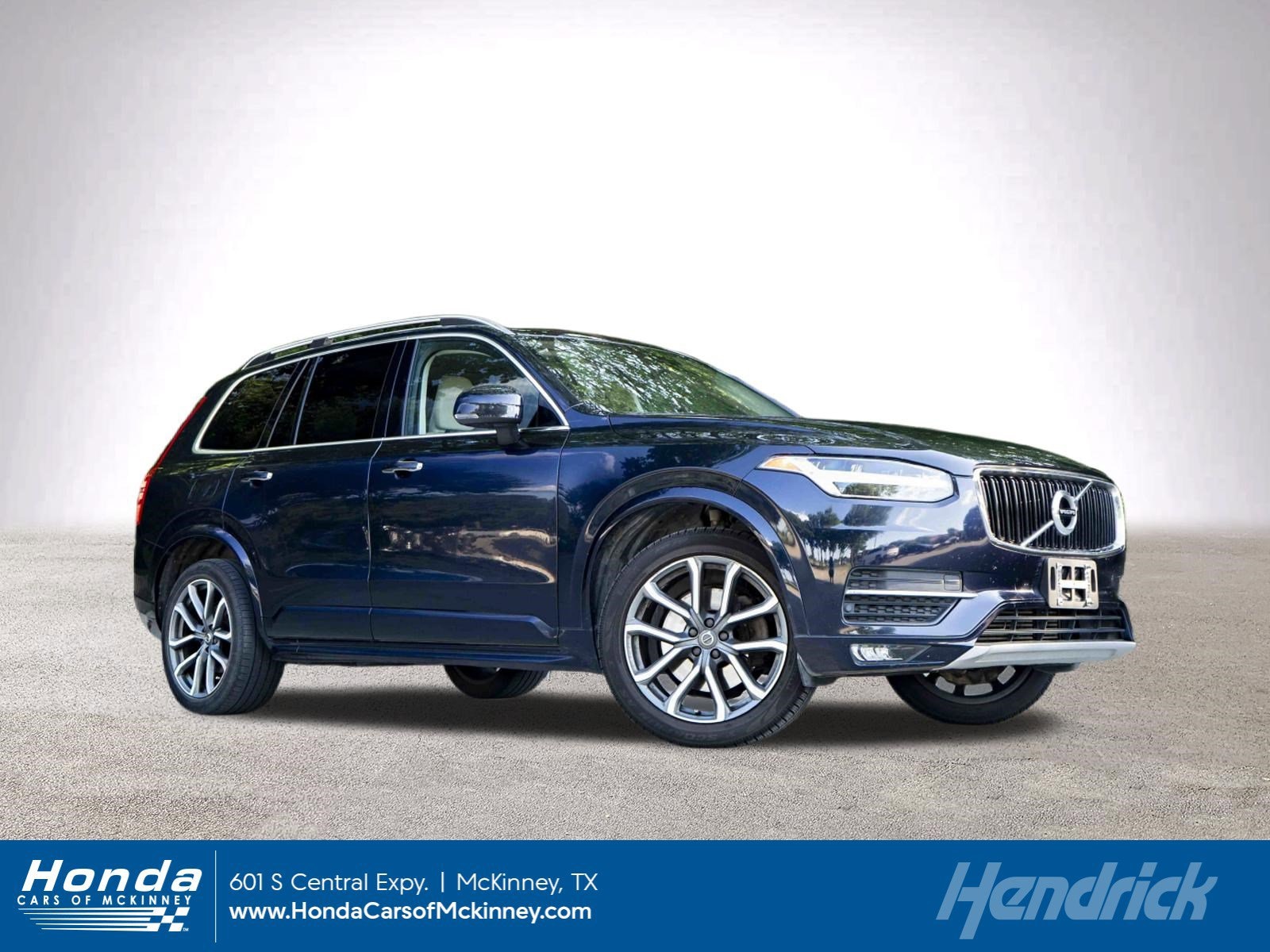2019 Volvo XC90 T6 Momentum AWD's photo