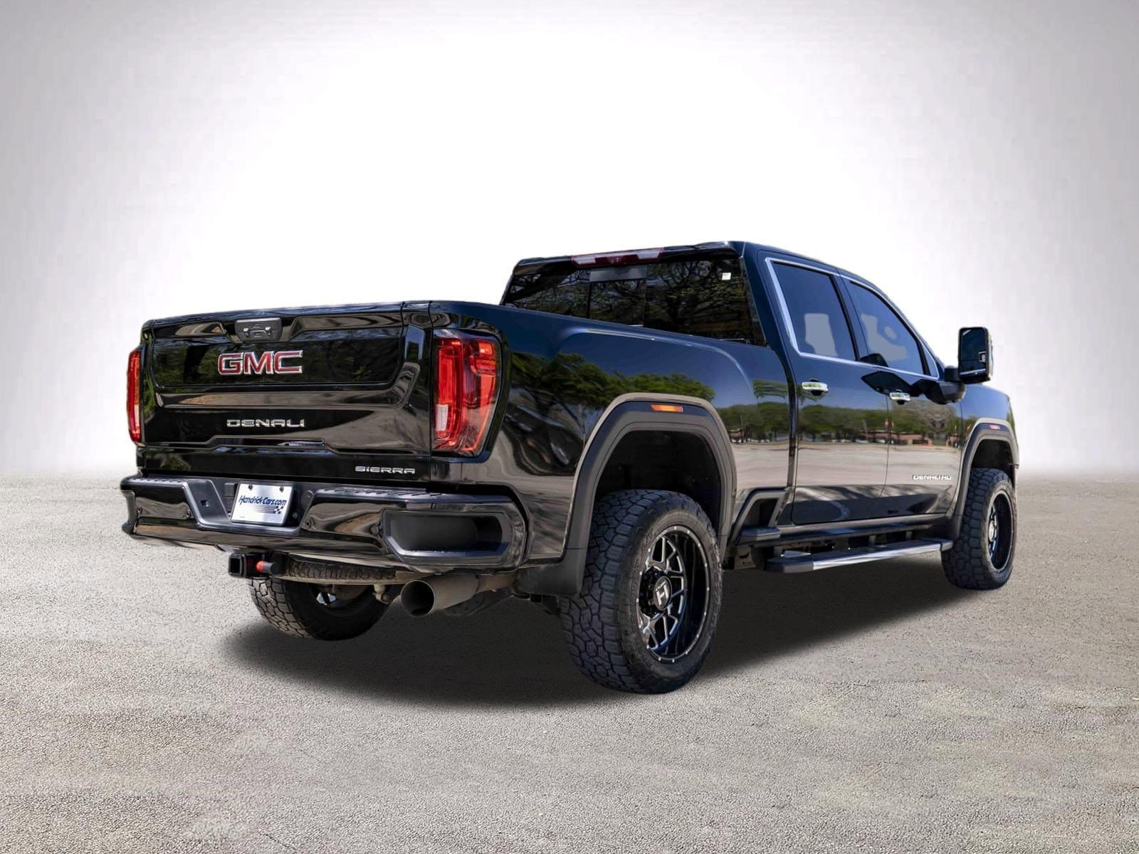 2022 GMC Sierra 3500HD Denali photo 3