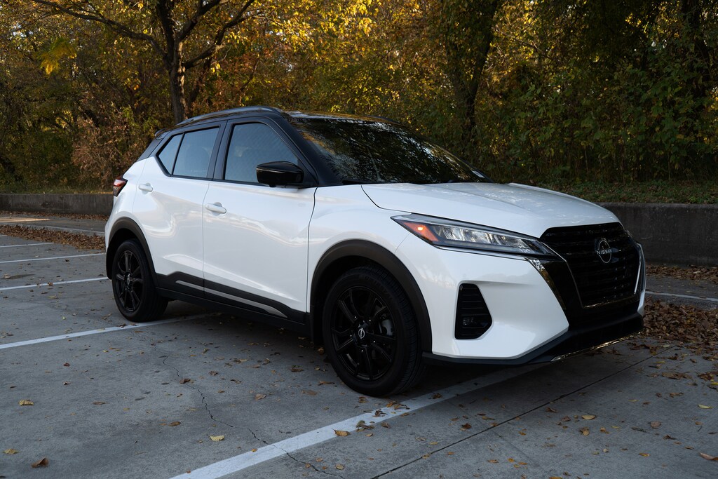 Used 2022 Nissan Kicks SR SUV