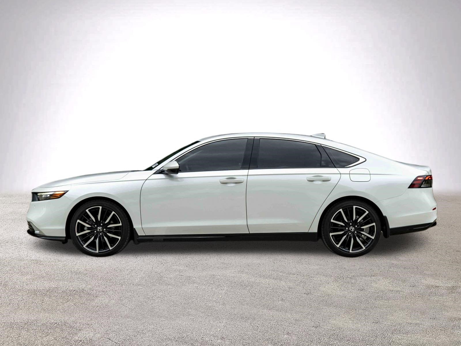 2023 Honda Accord Hybrid Touring photo 4