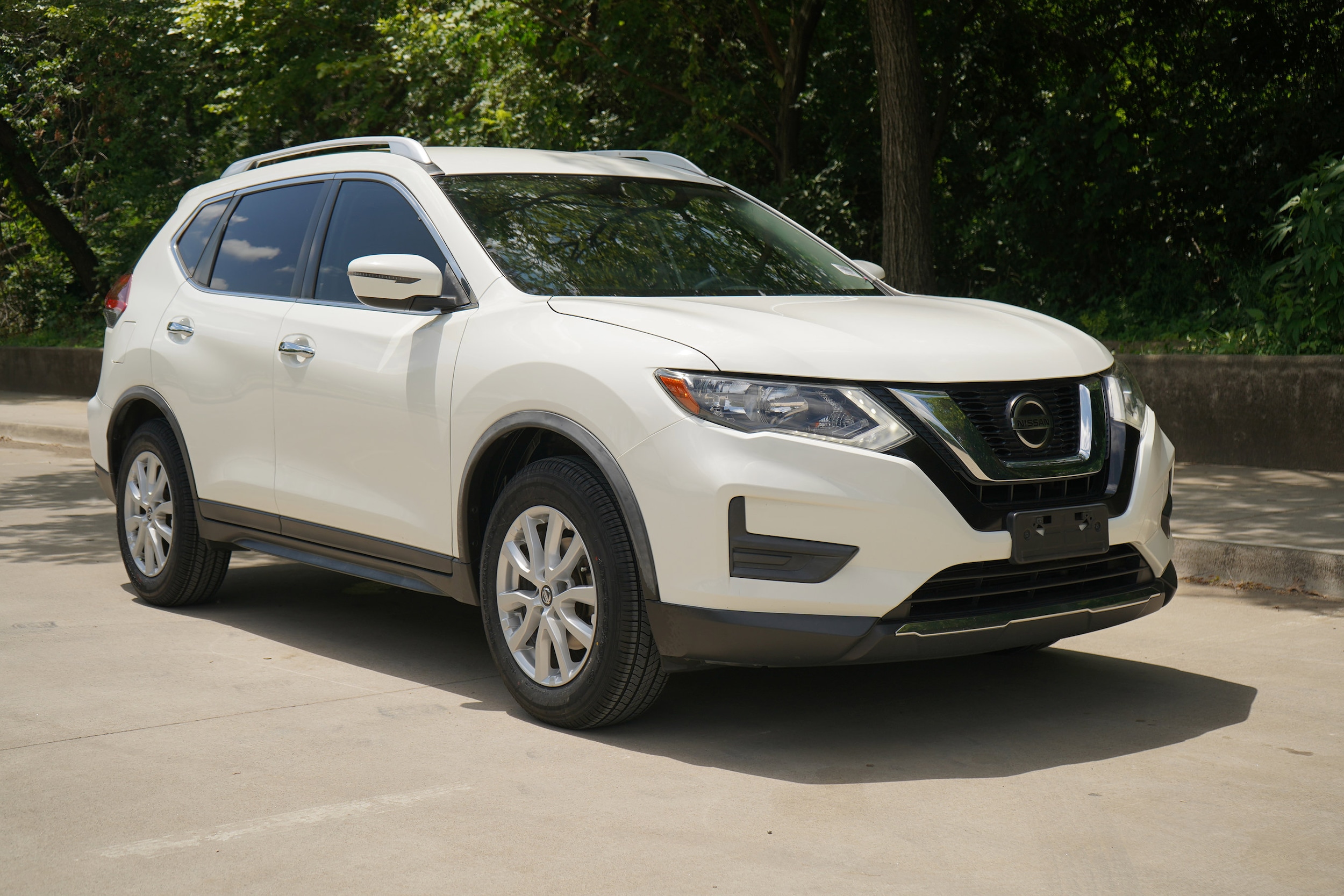 Used 2020 Nissan Rogue SV with VIN JN8AT2MT6LW012087 for sale in Mckinney, TX