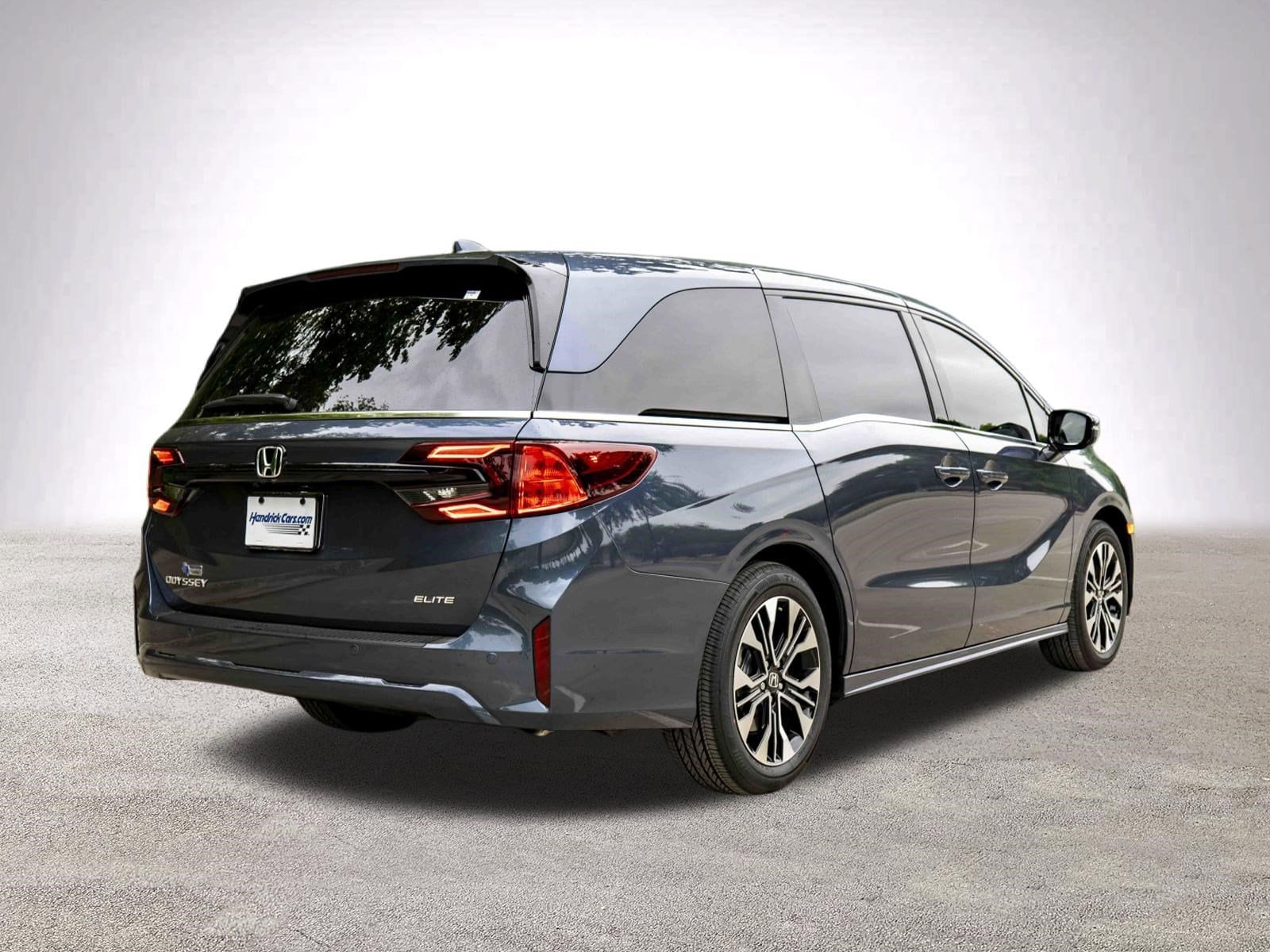 2026 Honda Odyssey Elite photo 3