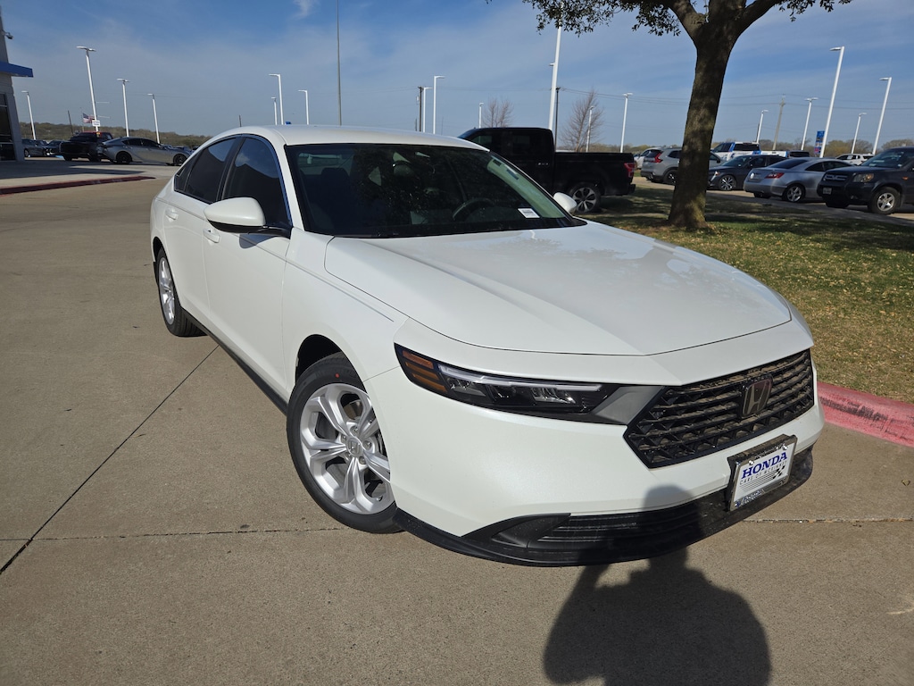 New 2025 Honda Accord LX Sedan