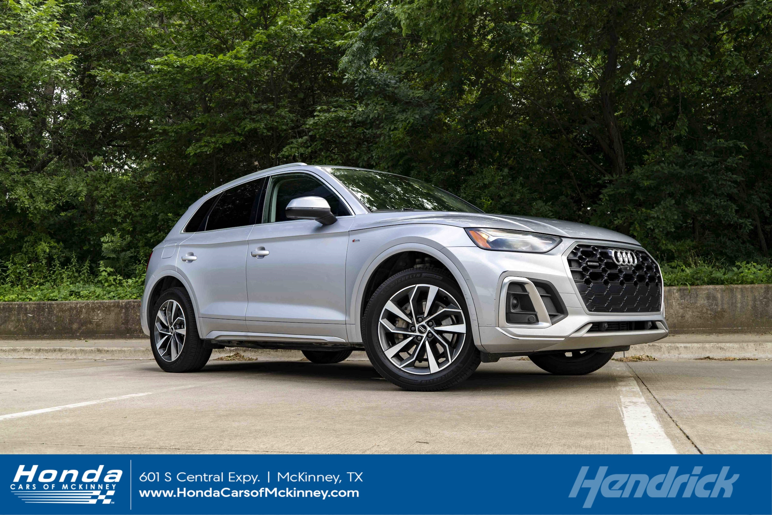 2023 Audi Q5 45 Premium Plus's photo