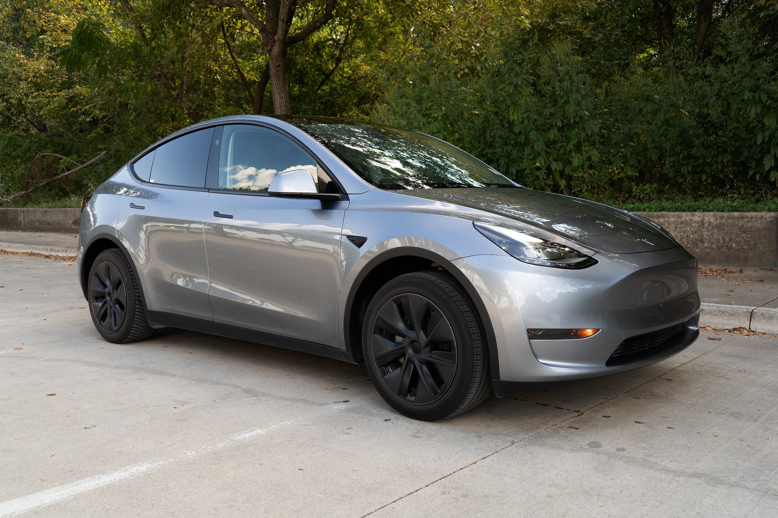 Used 2024 Tesla Model Y Long Range with VIN 7SAYGDED6RA327471 for sale in McKinney, TX