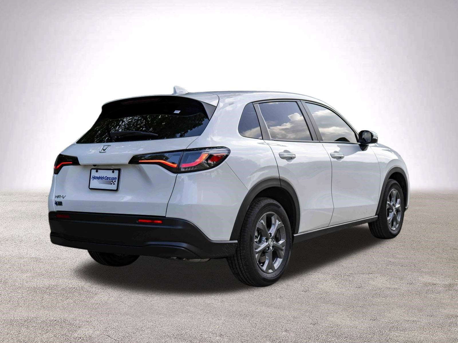 2026 Honda HR-V LX photo 3