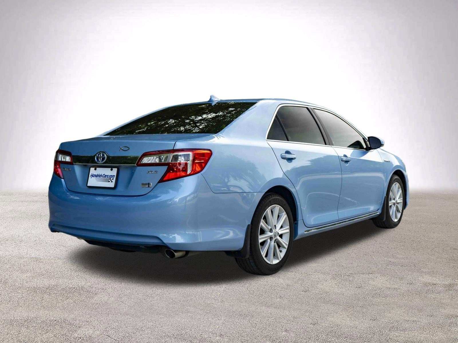 2012 Toyota Camry Hybrid XLE photo 3