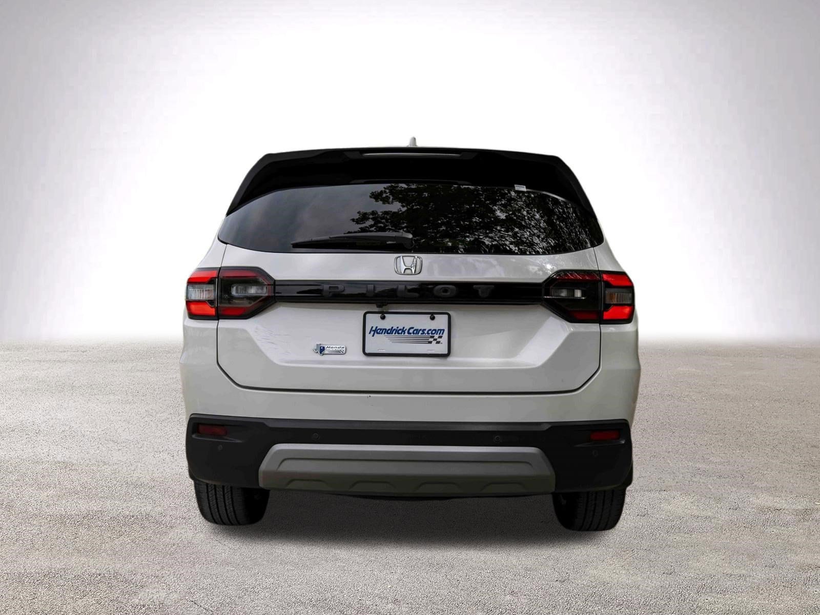 2023 Honda Pilot EX-L 8 Passenger photo 6