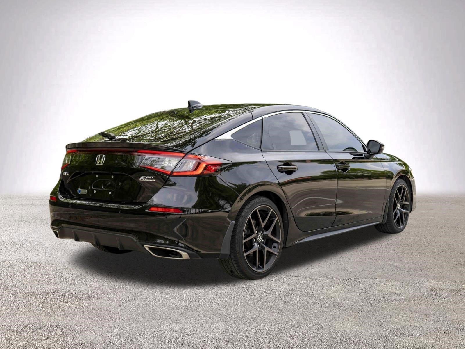 2023 Honda Civic Sport Touring photo 3
