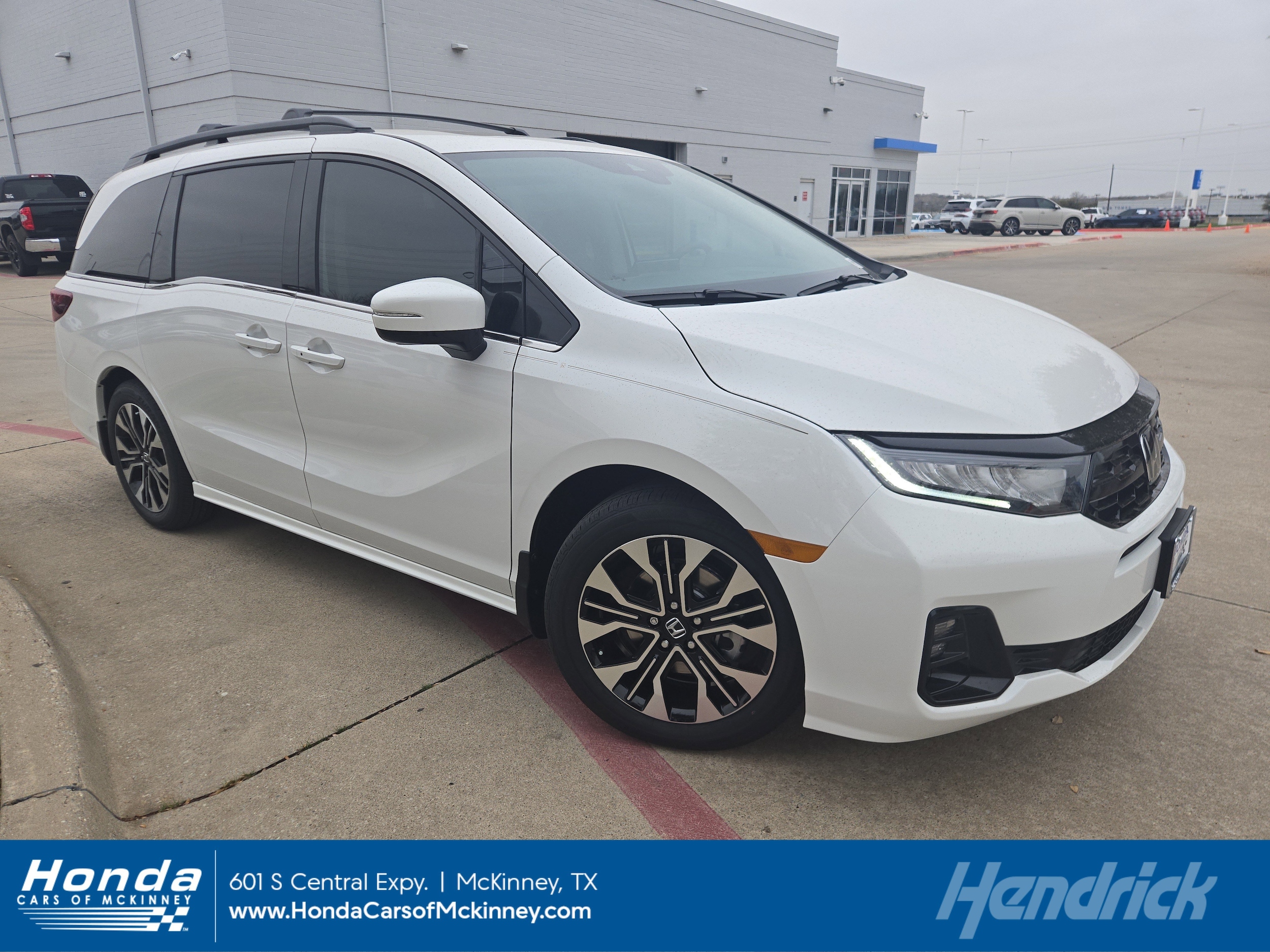 2026 Honda Odyssey Elite's photo